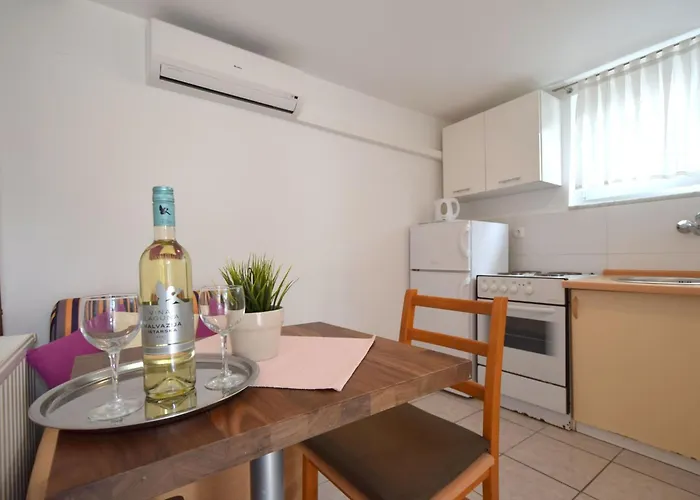 Julia3 Mit Eigener Terrasse By Interhome 公寓 Čižići